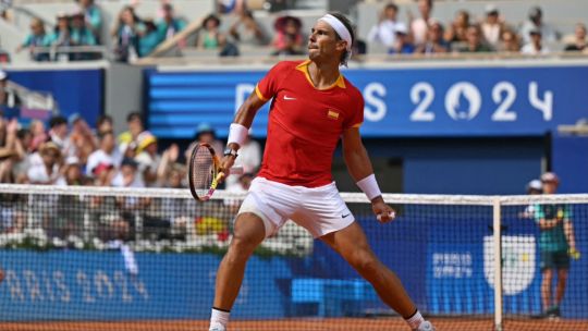 Rafa Nadal a paso firme: el español venció a Fucsovics y habrá cruce con Djokovic en París 2024